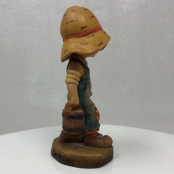 ANRI Valentine Morning Chores Wood Carving Boy Feeding Chickens Approx 4” Italy - Picture 6 of 14